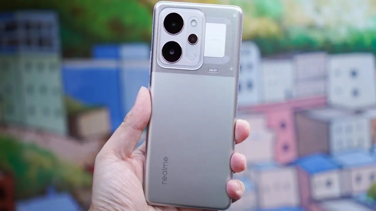 هل تساهم بطارية بسعة ١٠٠٠١ مللي أمبير في تحسين أداء الهواتف الذكية؟